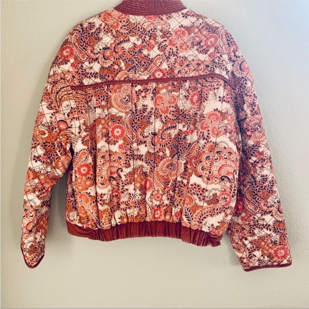Women's great escape Paisley Quilted Jacket - Picture 6 of 6